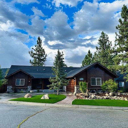 Custom Single Story Cabin With Jacuzzi Pool Table & Big Game Room With Arcade Games Біг-Бер-Лейк Екстер'єр фото