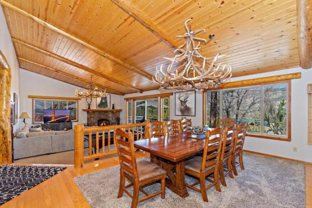 Custom Single Story Cabin With Jacuzzi Pool Table & Big Game Room With Arcade Games Біг-Бер-Лейк Екстер'єр фото